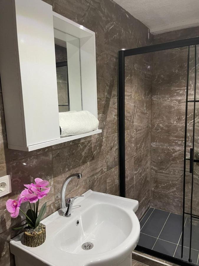 Smf Suites 1+1 4 Istanbul Eksteriør billede